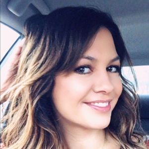 Meet your Posher, Jasmine